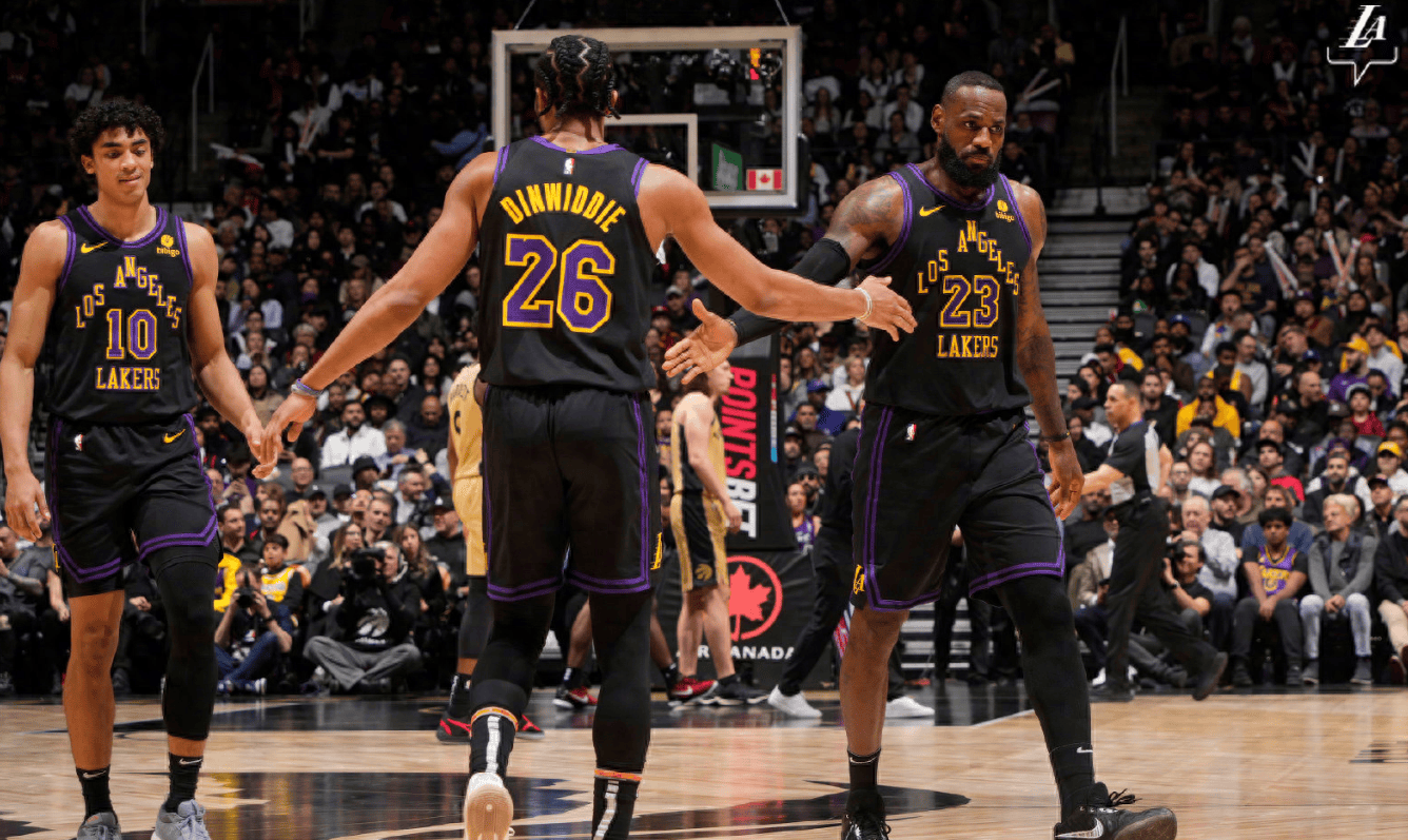 Scout关键节点回归赛场，雄鹿带队取胜！的简单介绍